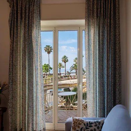 Iris Apartment