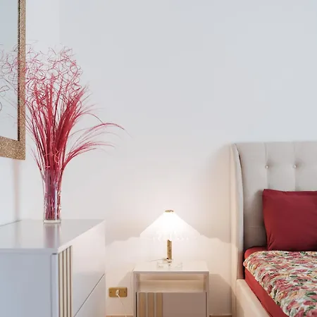Iris Apartment